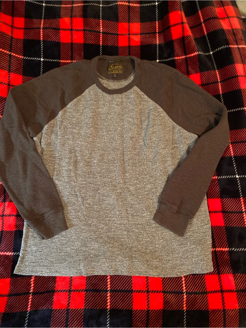 Lucky Brand Men's Long-Sleeve Raglan Thermal Shirt - Gray and Brown